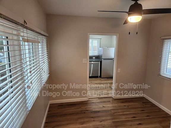 3rd image of 3944.5 Georgia St