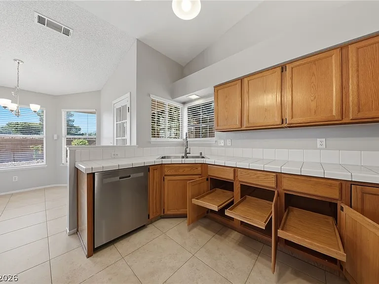 735 Stonecliff Way — Photo 12