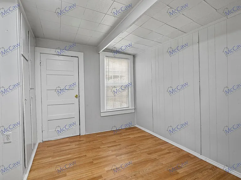 419 N Grand Ave #A — Photo 16