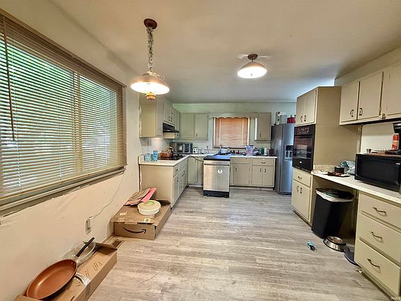 5th image of 503 E Highland Ave