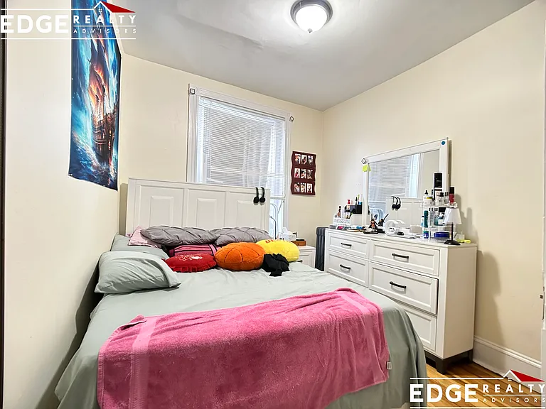 1 Linden St #4A — Photo 3