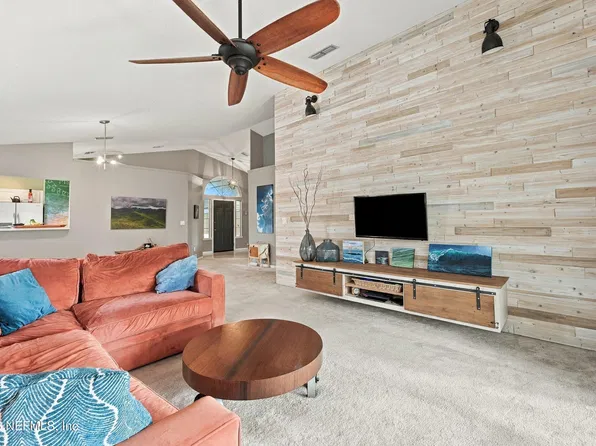 1996 GREEN HERON Point, Jacksonville Beach, FL 32250