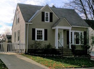 14517 Hollywood Ave, Cleveland, OH 44111