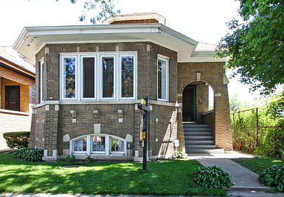1st image of 6111 N Artesian Ave