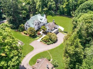 343 Wahackme Rd, New Canaan, CT 06840