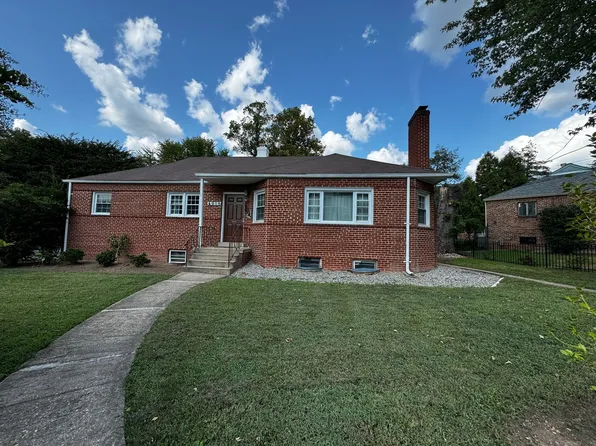 4915 36th St N, Arlington, VA 22207