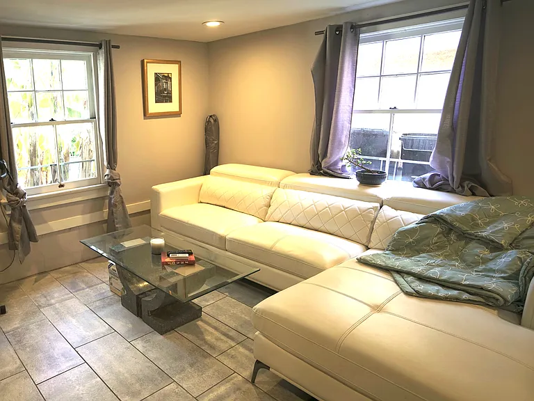 2713 Robert St #B — Photo 8