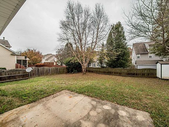 5th image of 105 Honey Crisp Way