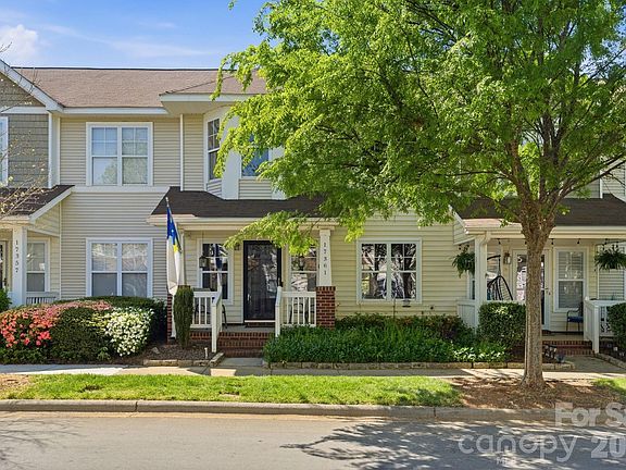 3rd image of 17361 Villanova Rd