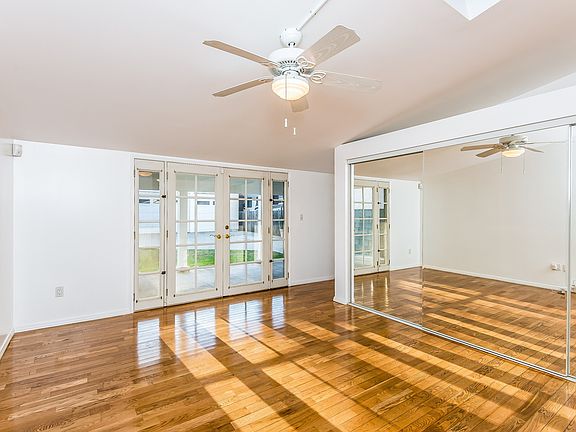 4th image of 4403 Lindblade Dr