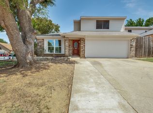 1453 Thistlewood Ln, Grapevine, TX 76051
