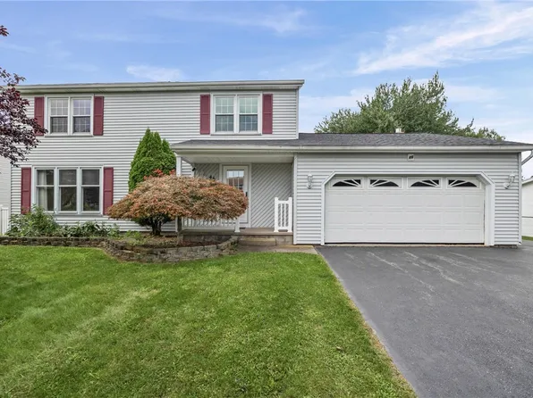 46 Olde Harbour Trl, Rochester, NY 14612