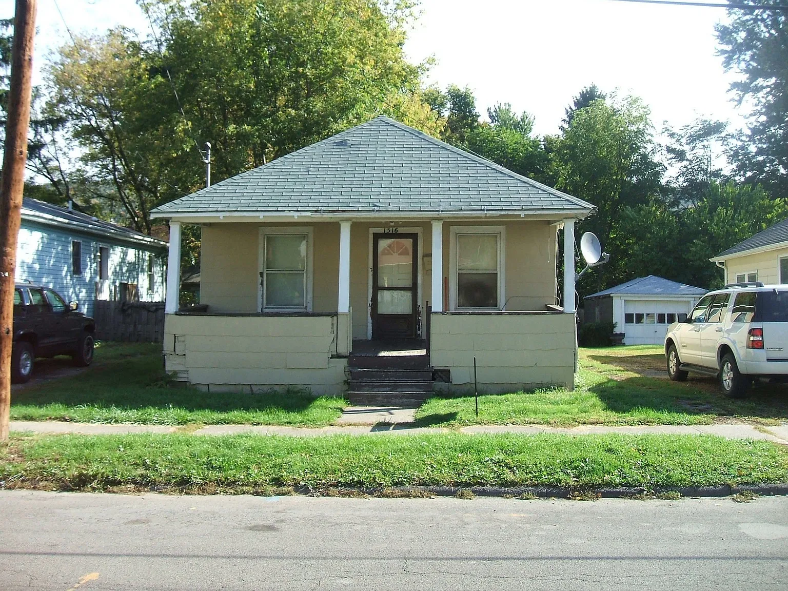 1316 Hall St photo 1