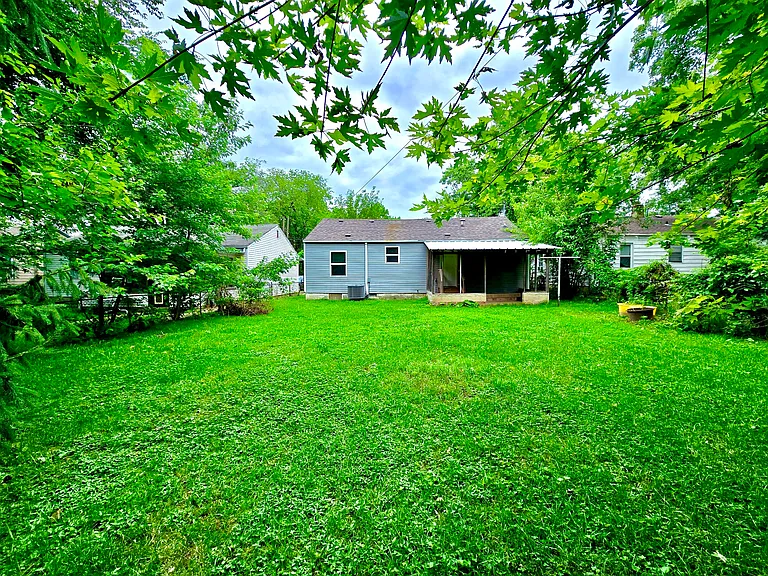 1520 W Lynn St — Photo 14