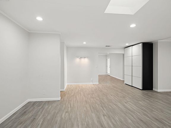 5th image of 2105 Youngs Ct