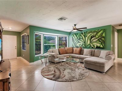 472 Palm River BLVD, Naples, FL, 34110