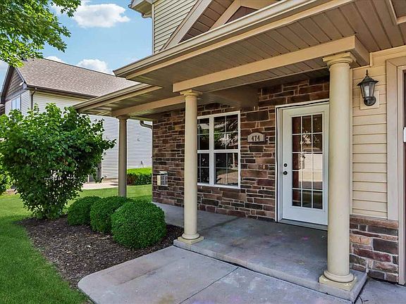 3rd image of 474 Cambria Dr