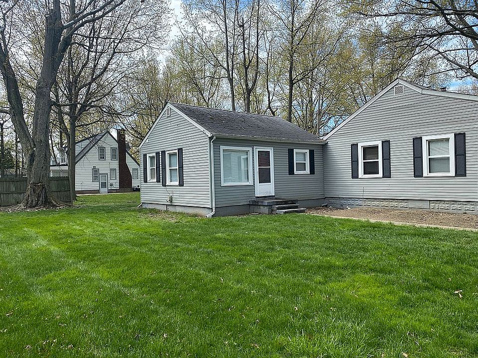 Park like lawn and landscape