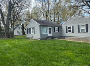 33880 Roberts Rd, Eastlake, OH 44095