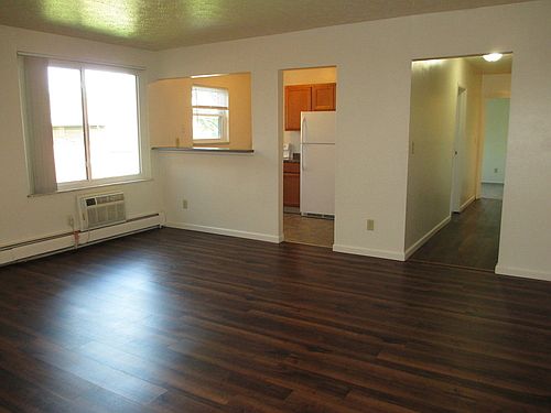 1st image of 4605 Chippewa St APT 9