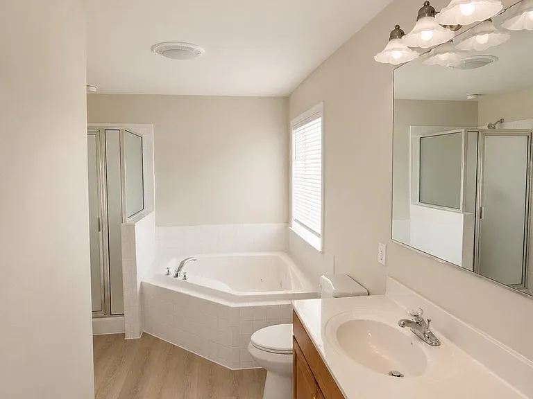 38 Hot Springs Way — Photo 15