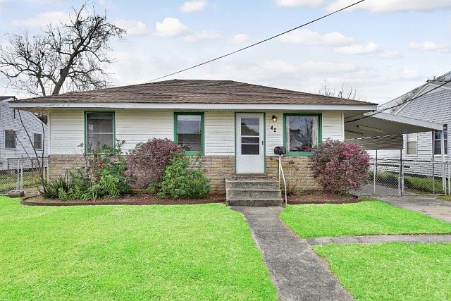 1st image of 42 Vivian Ct