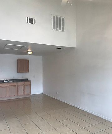 3rd image of 7635 Windsor Oaks