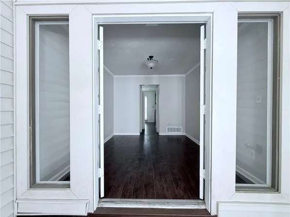 4383 Idlewood Ln, Tucker, GA 30084