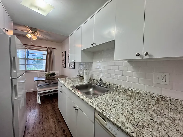 202 Lucerne Ave #12 — Photo 36