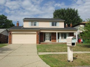 46589 Peach Grove Ave, Macomb, MI 48044