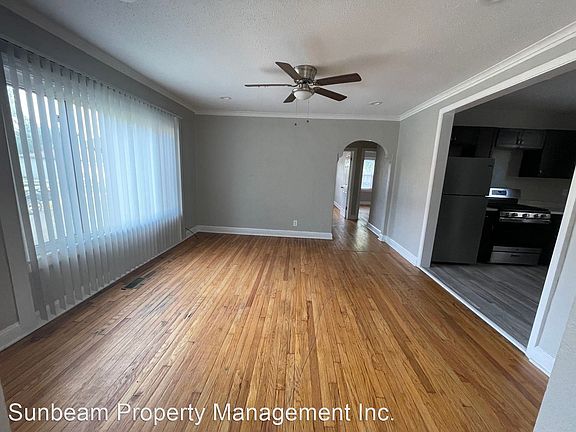 4th image of 18716 Greenlawn Ave