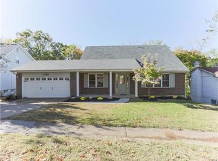 706 Westglen Village Dr, Ballwin, MO