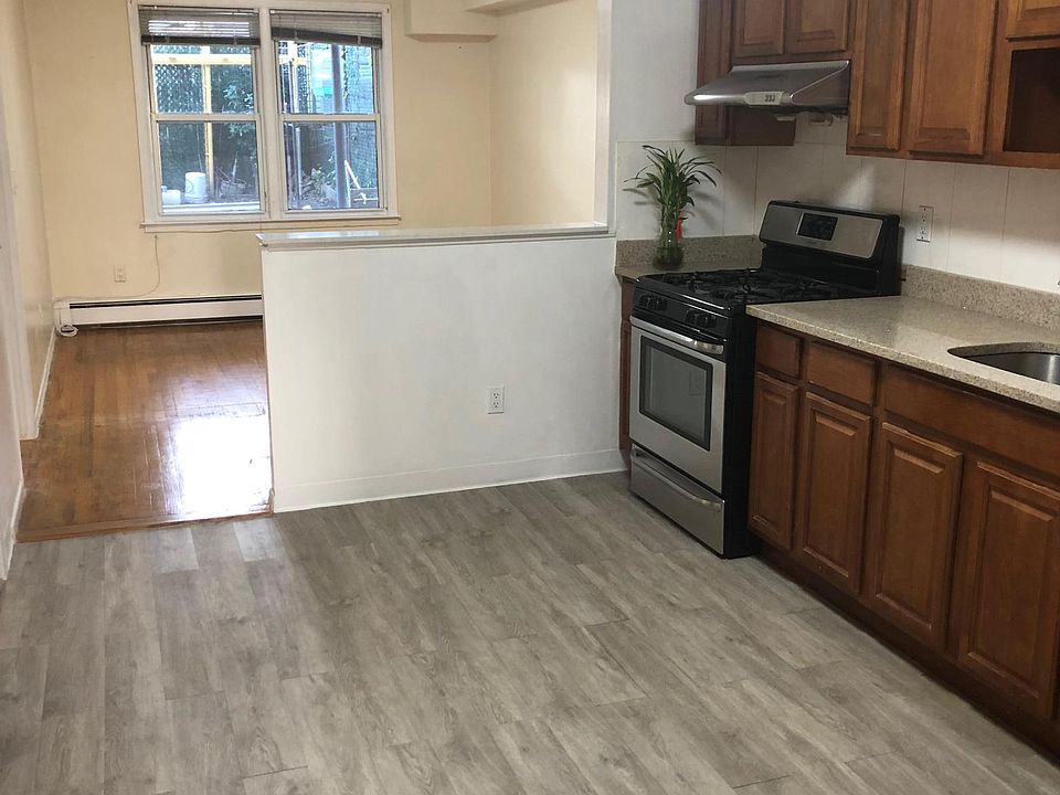 1st image of 17009 Lithonia Ave Fl 1