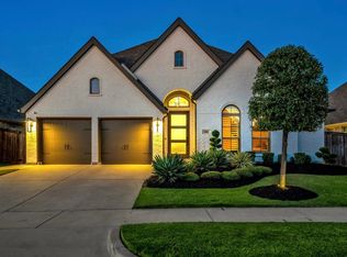905 Bridle Path Pkwy, Aubrey, TX 76227
