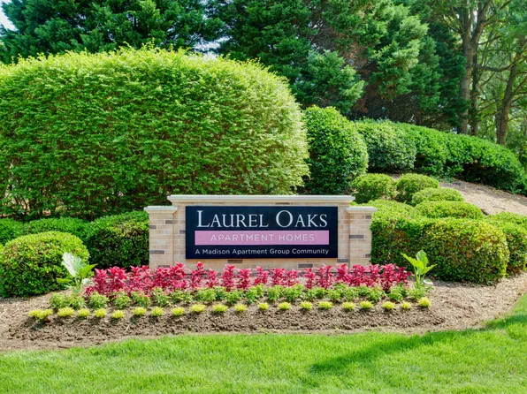 Laurel Oaks