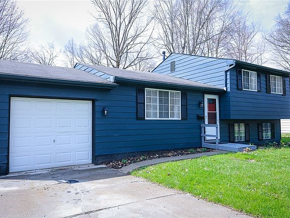 3rd image of 3539 Dunstan Dr NW