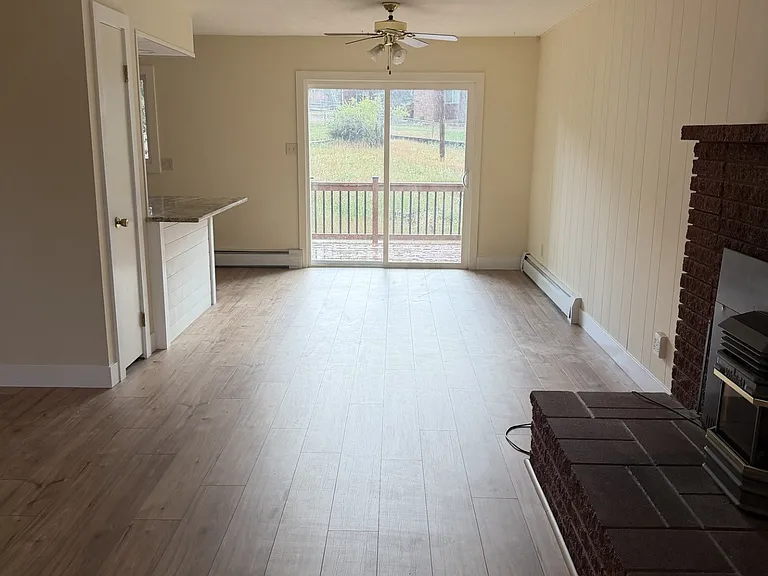 904 W Lorraine Ave — Photo 5
