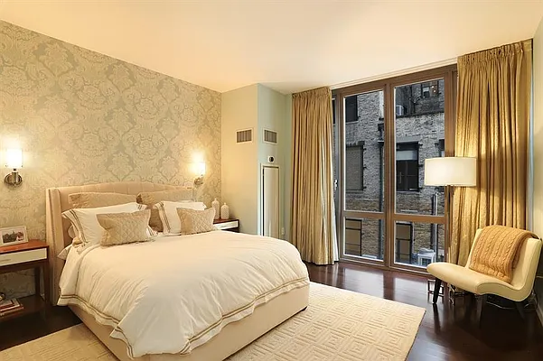 Sold by Maz Group NY | media 31