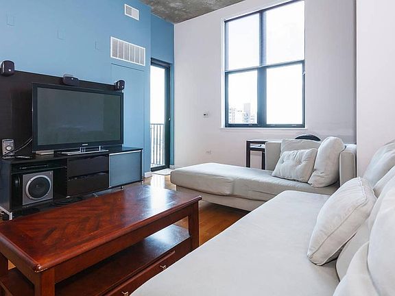 4th image of 1464 S Michigan Ave APT 1505