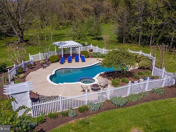 4th image of 42484 Smarts Mill Ln