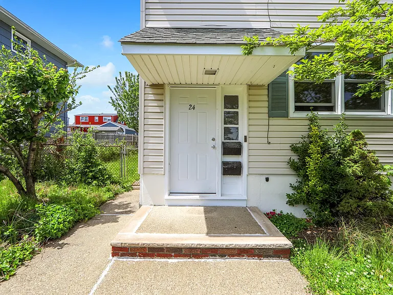 24 Van Vliet Ct #2 — Photo 6