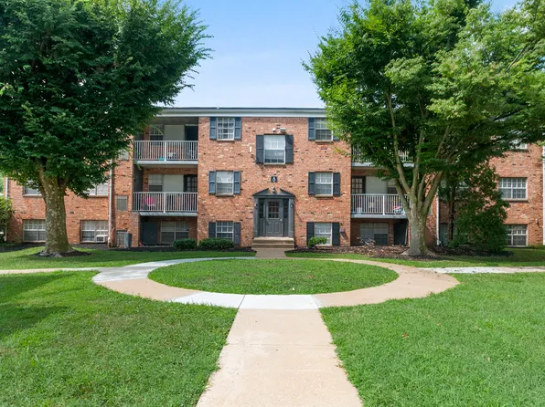 Pebble Hill Apartments