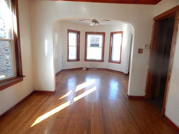 4th image of 5600 S Maplewood Ave