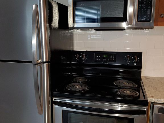 3rd image of 721 Delta Ave #4
