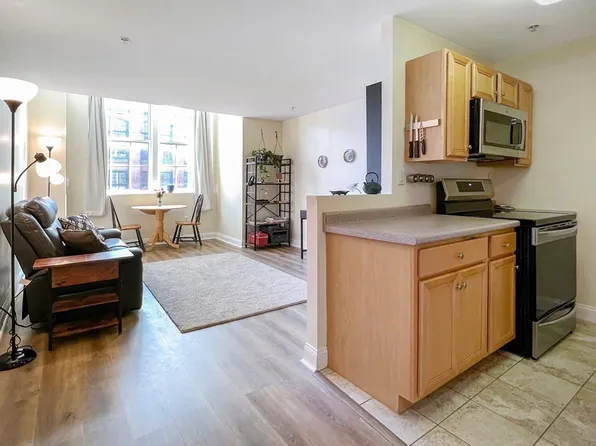 200 Market St Unit 3315, Lowell, MA 01852