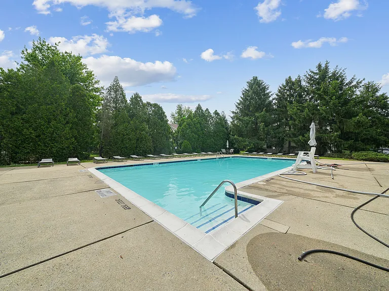 Quail Ridge Apartments — Photo 1