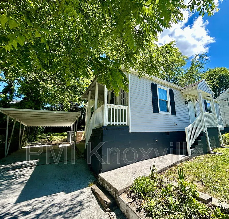 Building Photo - 926 Ledgerwood Ave
