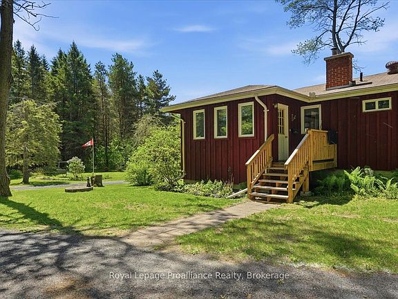 3rd image of 110 Walt Rd