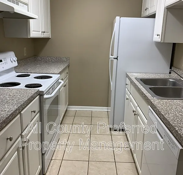 3515 Sable Palm Ln #M — Photo 7