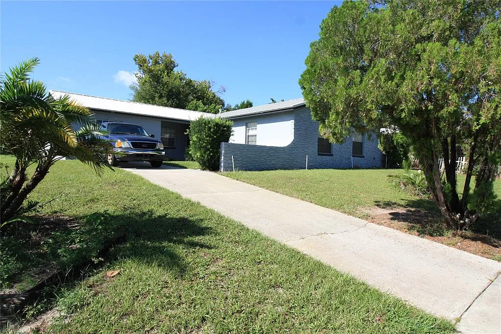 3 bed, 2.0 bath, 1751 sqft, $2,700 — Photo 1
